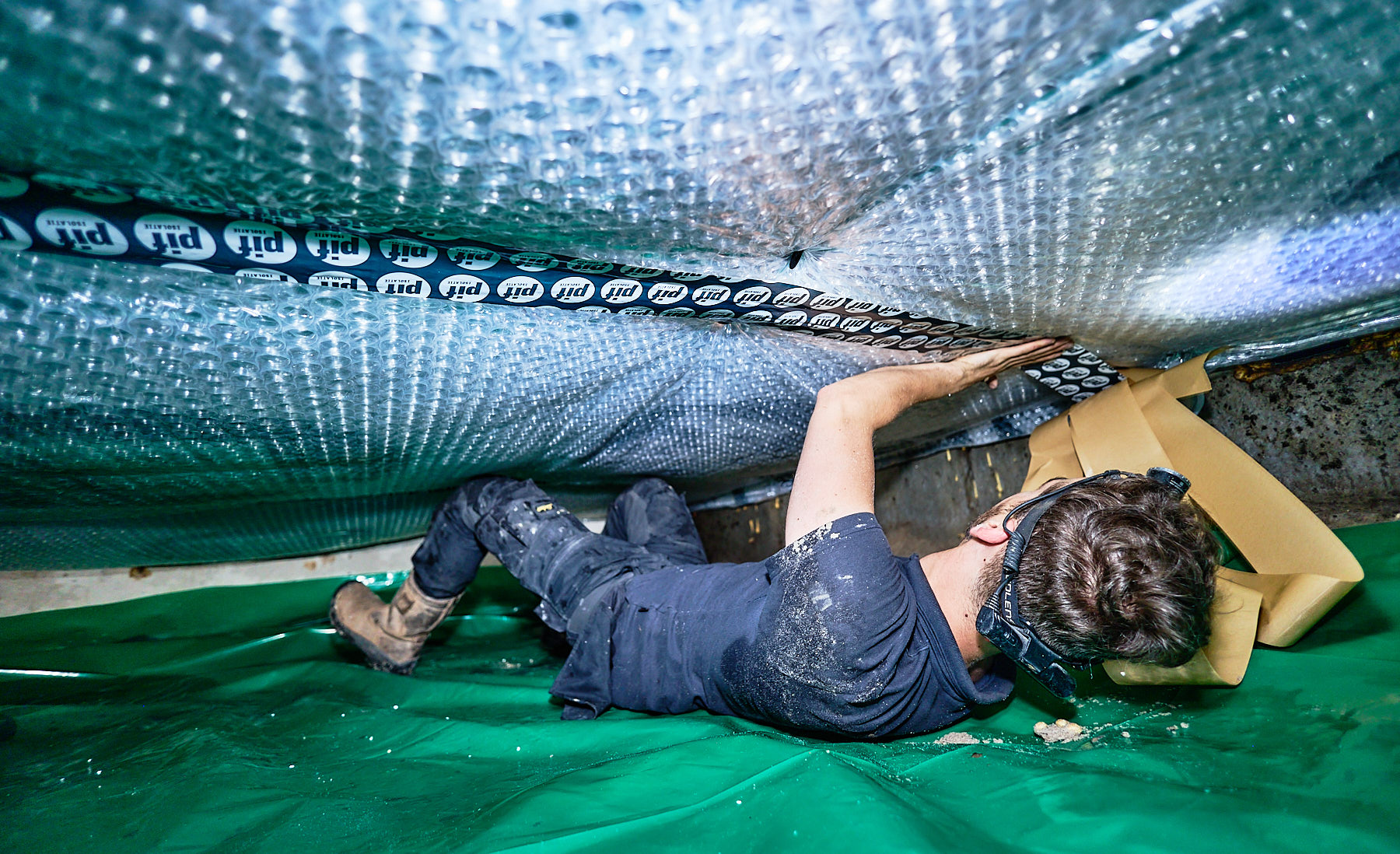 Aanbrengen PIF vloerisolatie door Lammertink